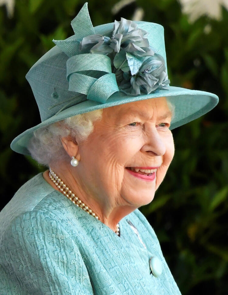 94 yaşındaki kraliçe ii. elizabeth'in uzun ömürlülüğün sırları