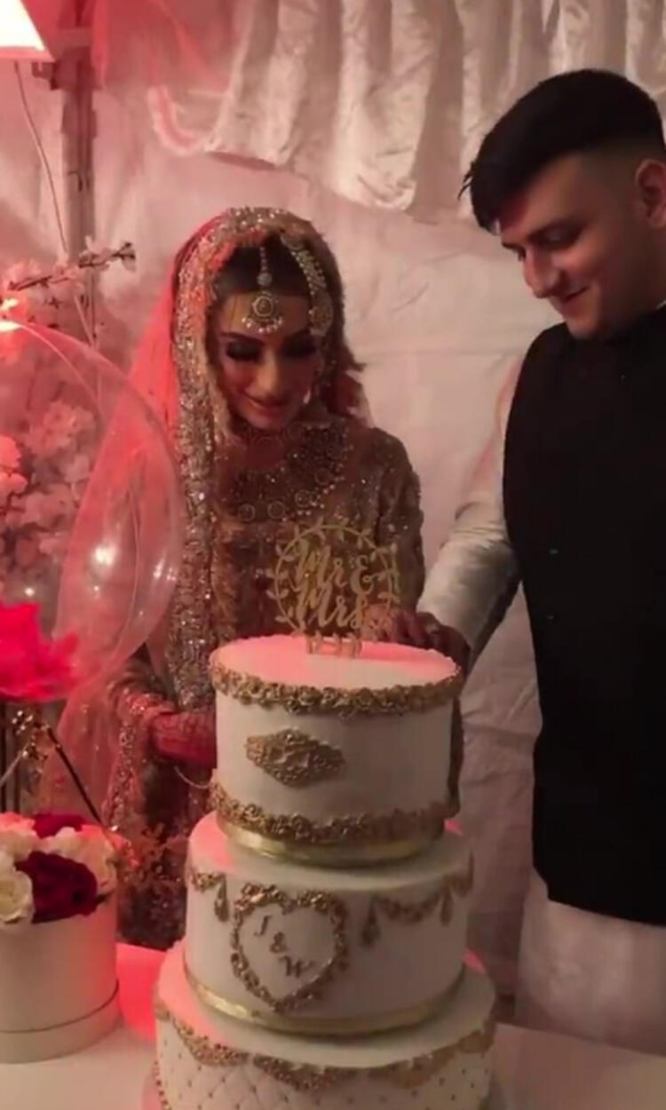 ünlü şarkıcının erkek kardeşinin düğününe polis baskın düzenledi: üç katlı pasta kesiyorlardı