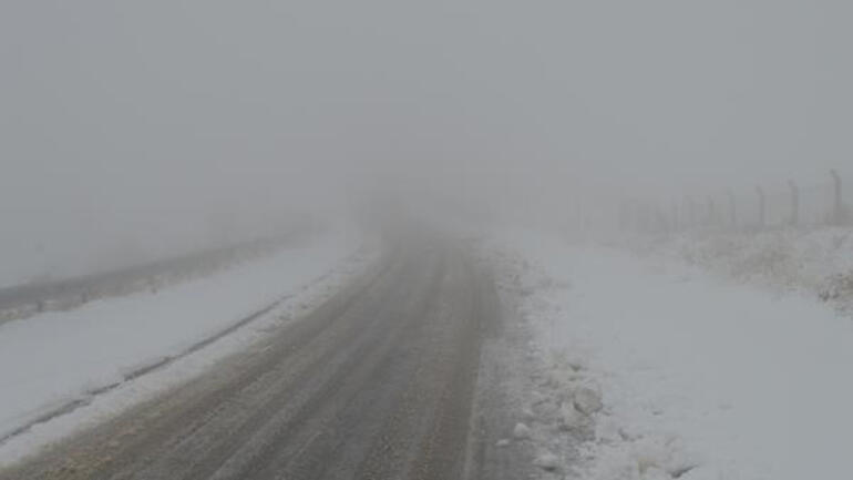 elazığ'da kar yağışı nedeniyle 90 köy yolu ulaşıma kapatıldı