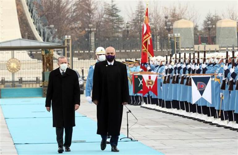 cumhurbaşkanı erdoğan, arnavutluk başbakanı'nı resmi törenle karşıladı