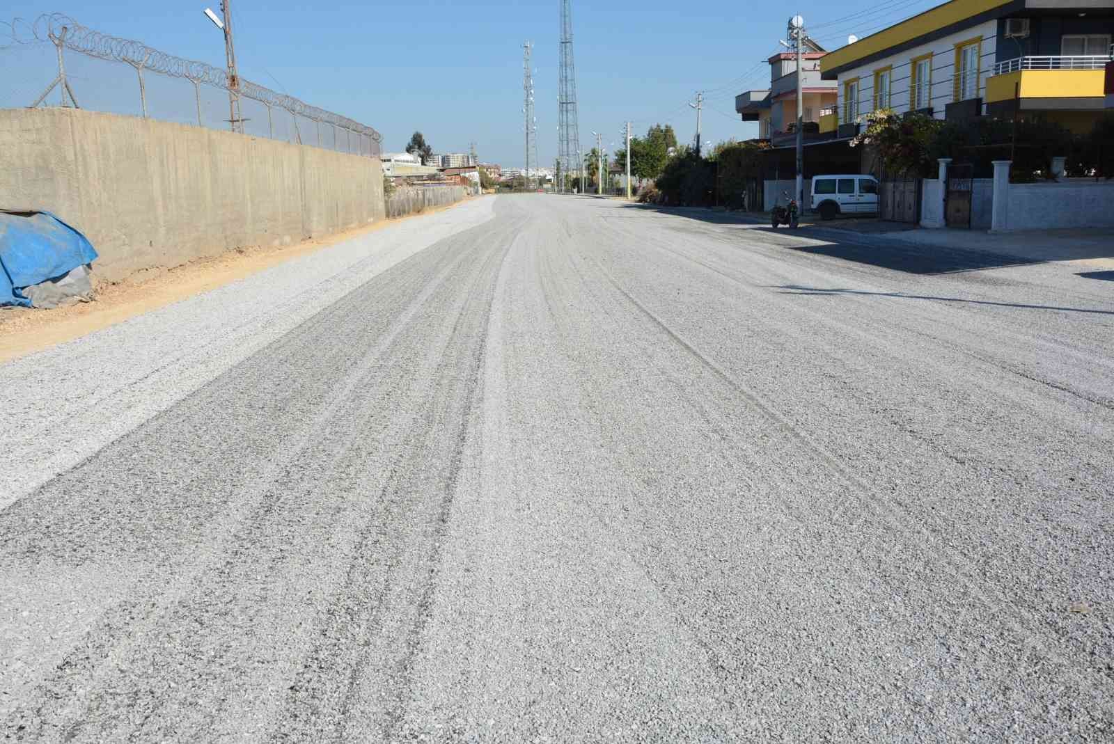 tarsus caddelerinde asfalt calismalari araliksiz suruyor 5b73a8d