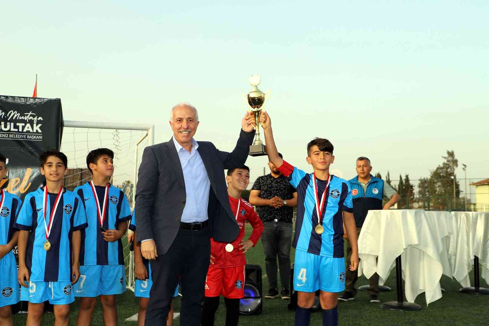 akdeniz belediyesi 23 nisan futbol turnuvasinda kupalar sahiplerini buldu 3c407f8